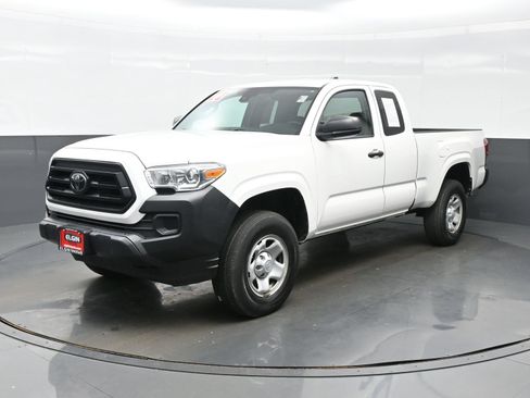 Used 2022 Toyota Tacoma SR AWD/4WD image 2