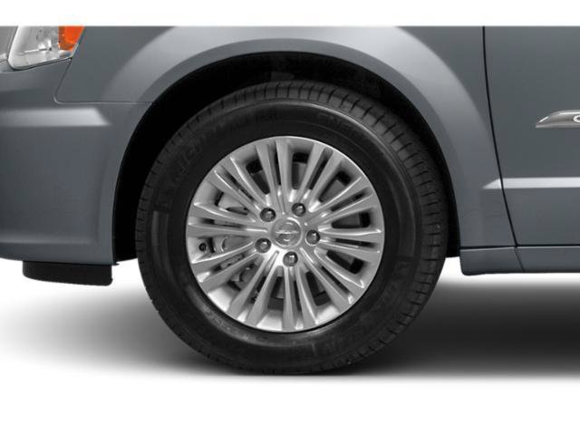 Used 2015 Chrysler Town & Country Touring-L w/ Driver Convenience Group FWD image 13
