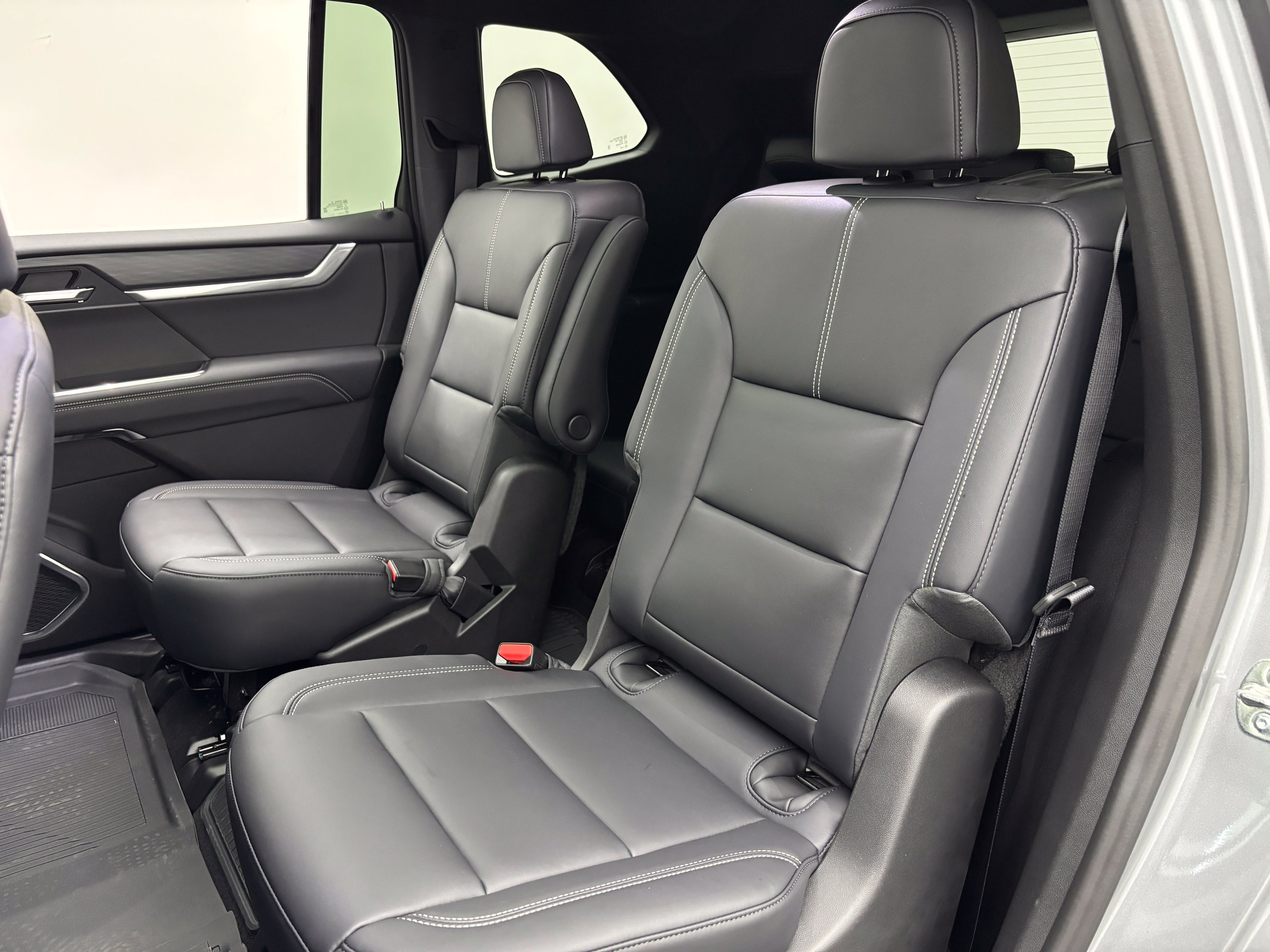 New 2027 GMC Acadia Elevation w/ Black Edition AWD/4WD image 45