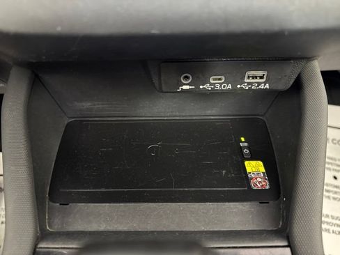 Used 2025 Subaru Forester Limited w/ Popular Package #2 AWD/4WD image 16