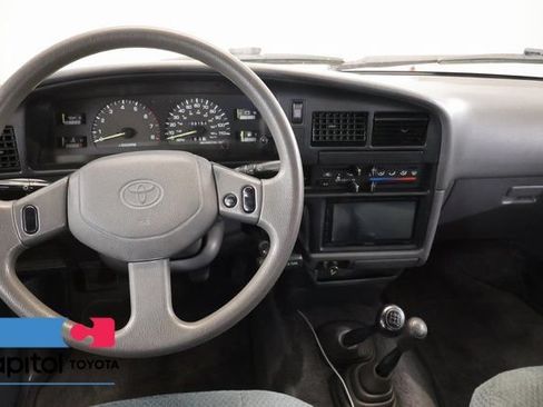 Used 1992 Toyota Pickup Deluxe AWD/4WD image 15