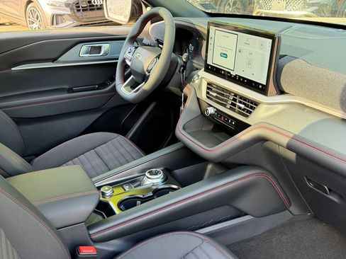 New 2026 Ford Explorer ST-Line AWD/4WD image 7