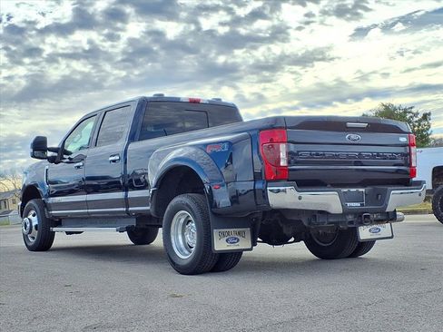 Used 2022 Ford F350 XLT w/ XLT Premium Package image 6