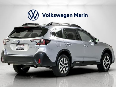 Used 2021 Subaru Outback Premium image 5