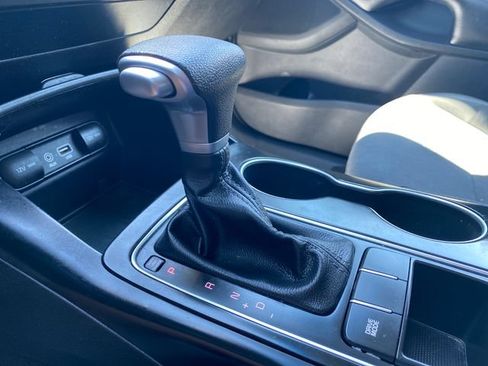 Used 2020 Kia Sorento FWD V6 image 25