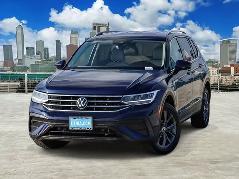 Certified 2023 Volkswagen Tiguan SE FWD image 1