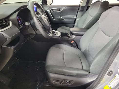 Used 2024 Toyota RAV4 XLE w/ Convenience Package FWD image 19