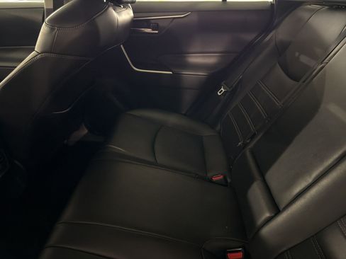 Used 2020 Toyota RAV4 XLE Premium FWD image 22