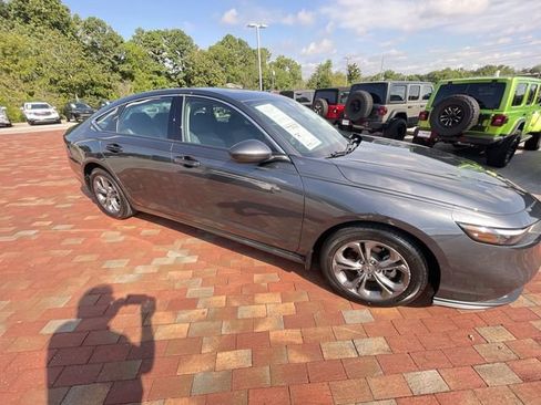 Certified 2024 Honda Accord EX image 37