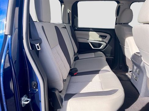 Used 2024 Nissan Titan SV w/ SV Convenience Package image 26