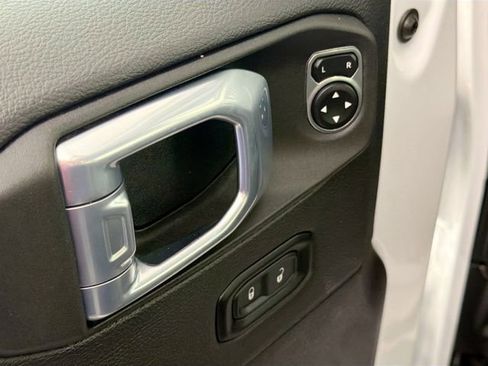 Used 2021 Jeep Wrangler Unlimited Sahara w/ Uconnect 4C Nav & Sound Group image 18