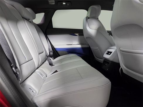 Certified 2025 Cadillac Optiq Luxury 2 image 15