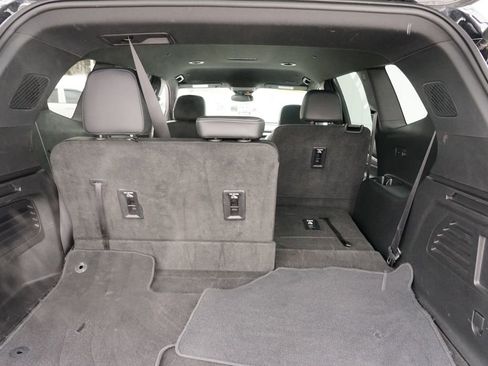 Used 2025 Buick Enclave Preferred image 27