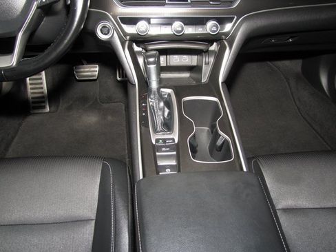 Used 2021 Honda Accord Sport image 15