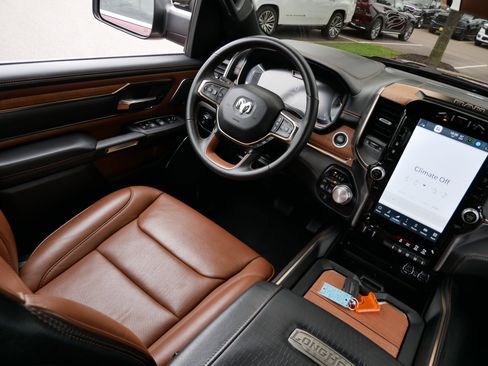 Used 2024 RAM 1500 Limited AWD/4WD image 9