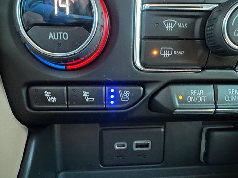 Used 2023 Chevrolet Suburban Premier image 46