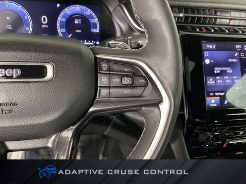 Used 2023 Jeep Grand Cherokee Altitude image 24