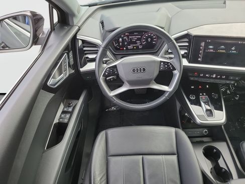 Used 2022 Audi Q4 e-tron Premium Plus w/ Premium Plus image 12