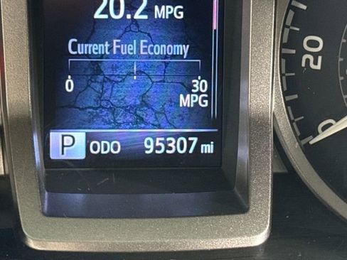 Used 2019 Toyota Tacoma SR5 image 28