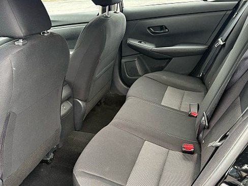 Used 2025 Nissan Sentra SV FWD image 7
