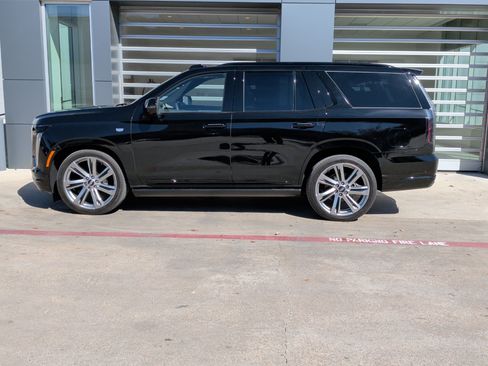 Used 2026 Cadillac Escalade Sport w/ Touring Package image 7