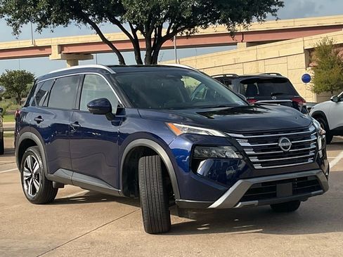 Used 2026 Nissan Rogue SL FWD image 3