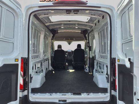 Used 2020 Ford Transit 250 Medium Roof AWD image 9