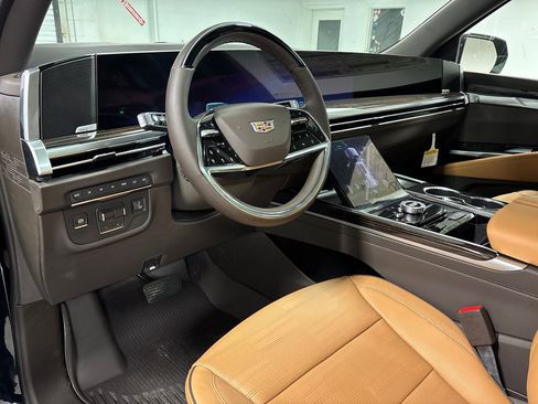 New 2026 Cadillac Escalade Luxury w/ LPO, Radiant Package AWD/4WD image 26