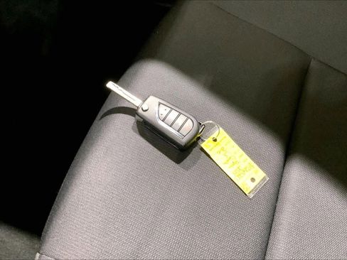 Used 2025 Toyota Corolla LE image 15