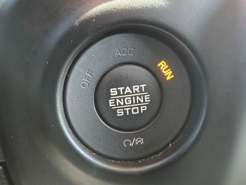 Used 2022 Jeep Wrangler Unlimited Rubicon 4xe w/ Cold Weather Group AWD/4WD image 27
