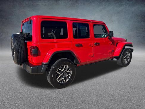 Used 2025 Jeep Wrangler Unlimited Sahara AWD/4WD image 5