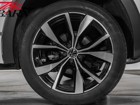 Used 2024 Volkswagen Atlas SEL Premium R-Line image 20