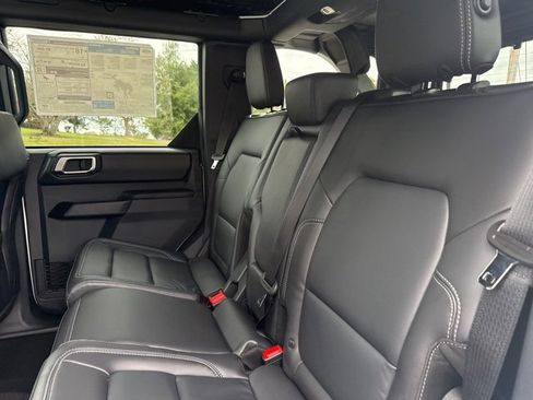 New 2025 Ford Bronco Outer Banks w/ Sasquatch Package image 41