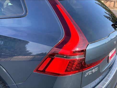 New 2026 Volvo XC60 B5 Plus w/ Protection Package Premier image 25