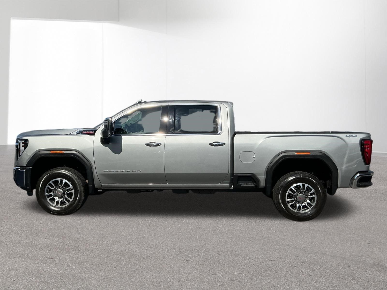 Used 2025 GMC Sierra 3500 SLT w/ SLT Convenience Package AWD/4WD image 24