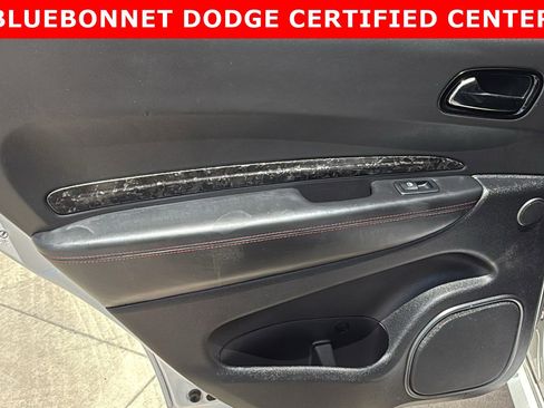 Used 2022 Dodge Durango R/T w/ Tow 'N Go Package AWD/4WD image 17