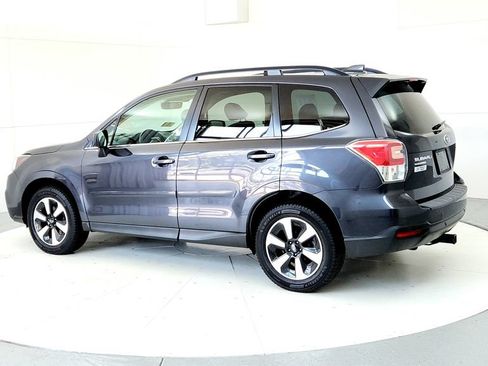 Used 2018 Subaru Forester 2.5i Limited AWD/4WD image 4