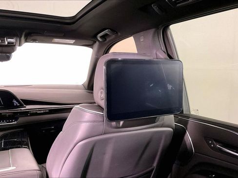 Used 2023 Cadillac Escalade Sport AWD/4WD image 33