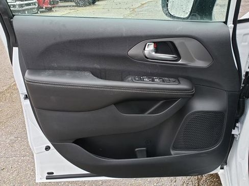 New 2026 Chrysler Voyager LX image 12