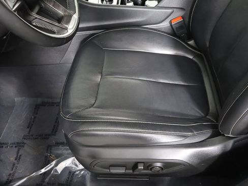 Used 2023 Jeep Grand Cherokee L Limited AWD/4WD image 33