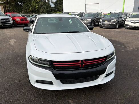 Used 2018 Dodge Charger SXT w/ Blacktop Package image 1
