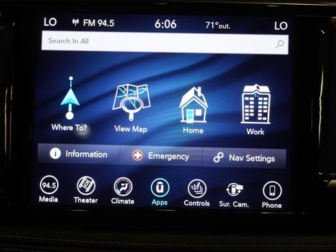 Used 2018 Chrysler Pacifica Limited w/ Advanced Safetytec Group FWD image 21