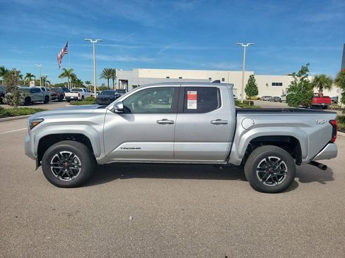 New 2025 Toyota Tacoma TRD Sport image 8