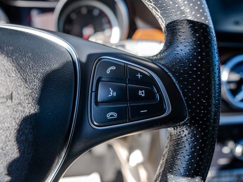 Used 2019 Mercedes-Benz GLA 250 w/ Convenience Package image 17