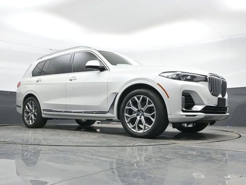 Used 2020 BMW X7 xDrive40i w/ Luxury Seating Package AWD/4WD image 47