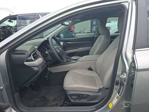 Used 2024 Toyota Camry SE w/ Audio Upgrade Package image 7