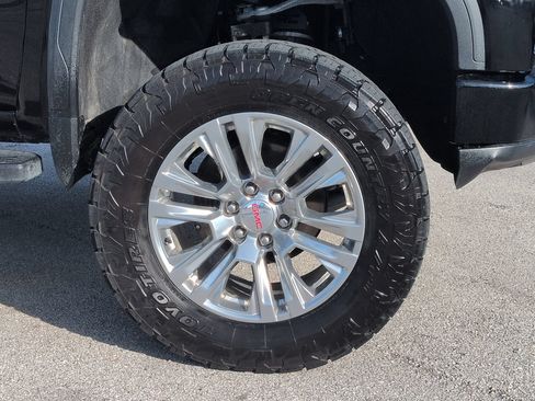 Used 2024 GMC Sierra 1500 Denali AWD/4WD image 10