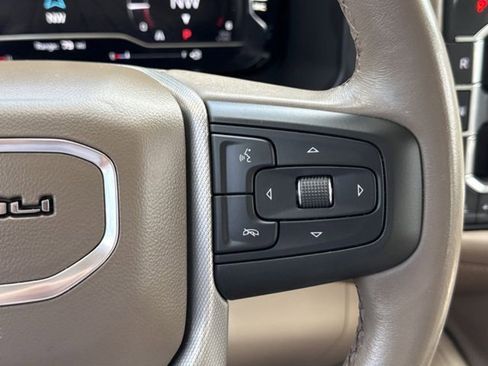 Used 2022 GMC Yukon XL Denali RWD image 21