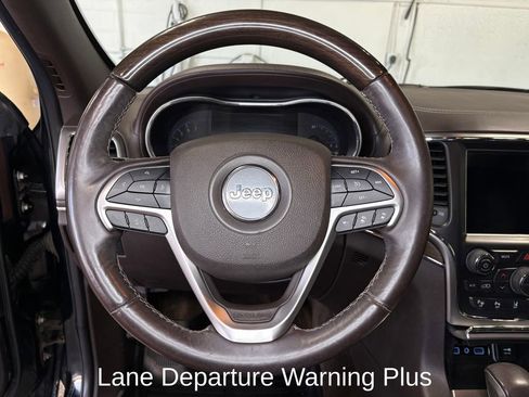 Used 2018 Jeep Grand Cherokee Overland w/ Jeep Active Safety Group AWD/4WD image 15
