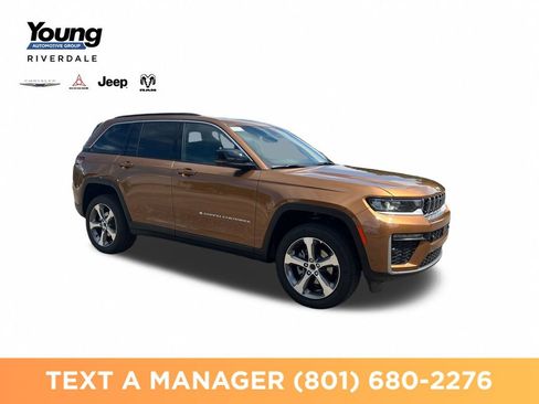 New 2026 Jeep Grand Cherokee Limited w/ Luxury Tech Group II AWD/4WD image 7